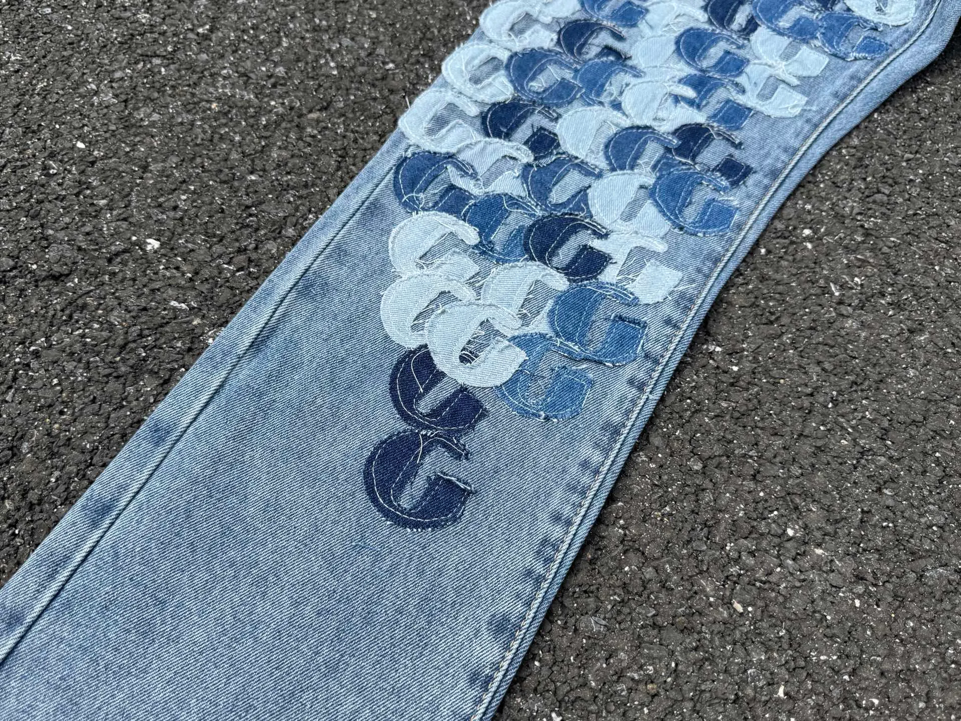 P286💰G77 GALLERY DEPT.G letter patch pudding 5001 denim washed and distressed spliced jeans -Original purchase and pattern making to truly restore the ultimate vintage texture -Original hardware accessories, washed and other elevators, QR code analysis are all purchased from the original factory, high degree of restoration, you are welcome to compare the products~ -Three-dimensional version, loose and comfortable, not picky about the figure, taller and slimmer, factory Seiko, original factory quality control, same style for men and women, can be matched with couples Versatile recommendation: must-have jeans for all seasons Color: blue Size: S-XXL (28-36)
